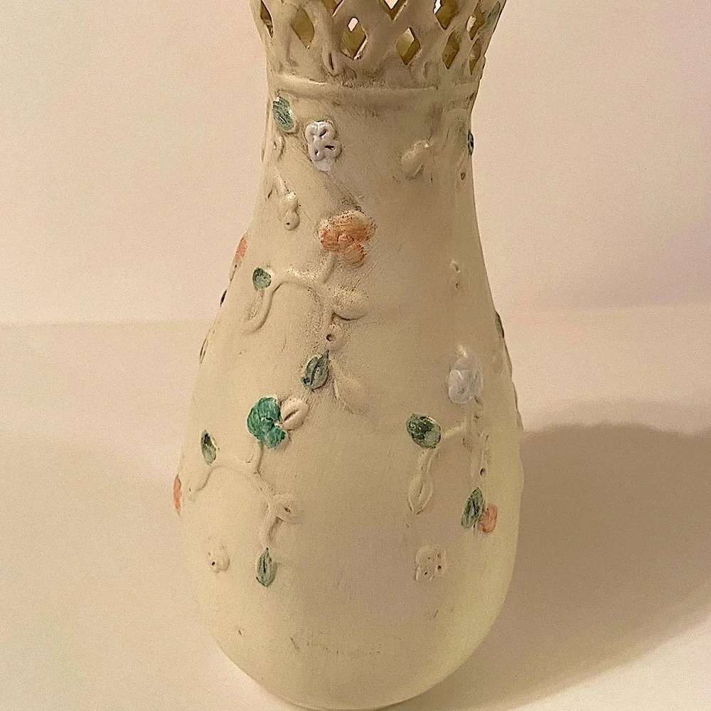 Italian Barbotine Majolica Vintage Vase Floral Large Pink Roses 7.5” inches.
